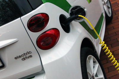 Fahren von Elektro­autos in China erhöht CO2-Emissionen … Fahren von Benzin­autos in China reduziert CO2-Emissionen