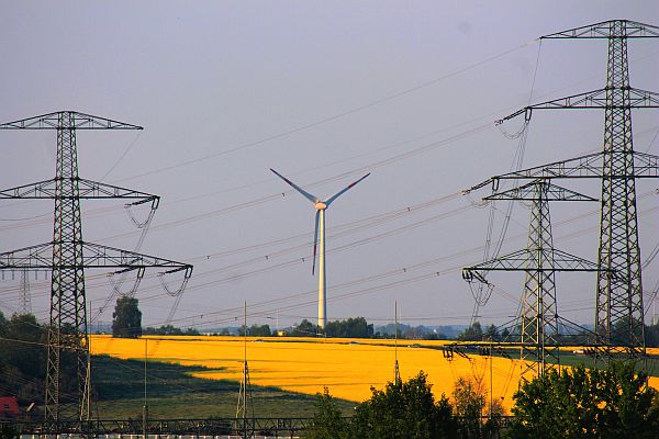 Stromverbraucher sind die größten Verlierer: wahnsinnig hohe Kosten für etwas Strom, wenn Wind- und Sonne keine Lust haben