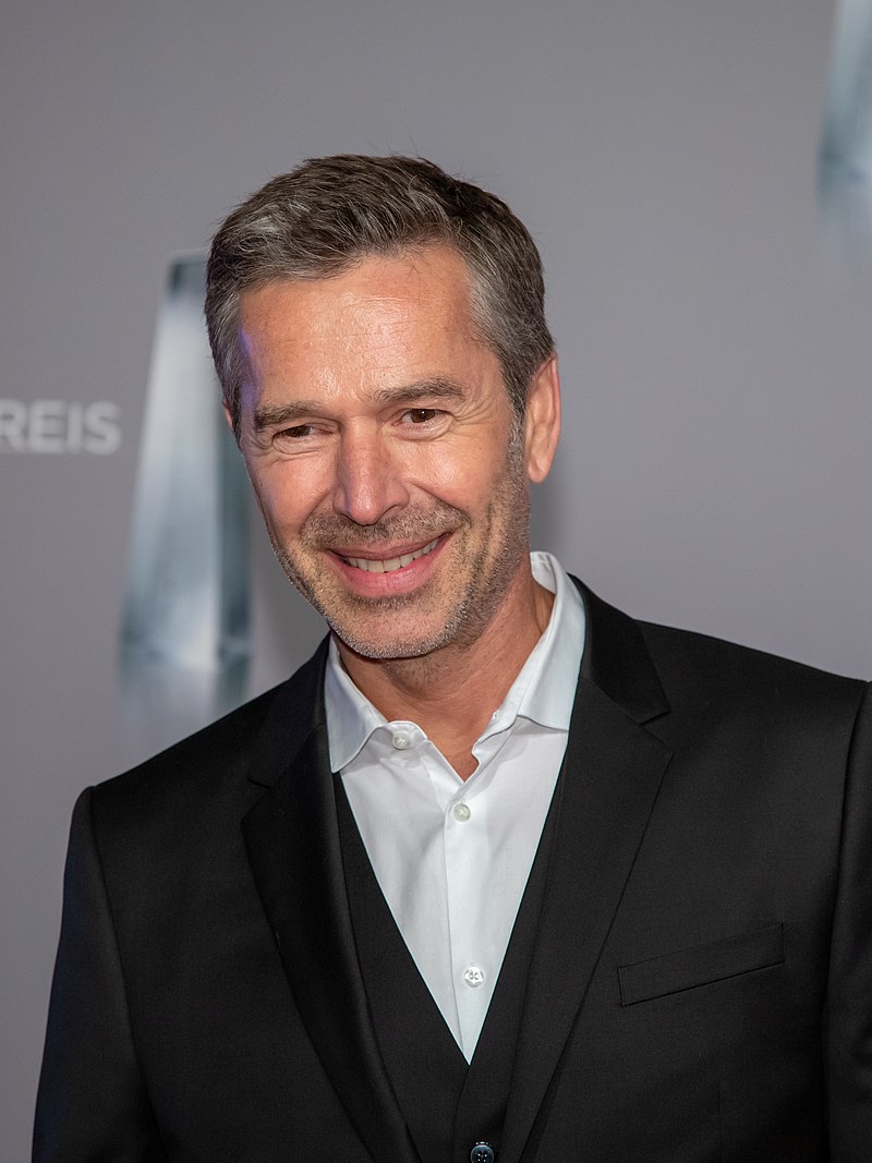 800px-2019-01-31-Dirk_Steffens-DFP_2019-