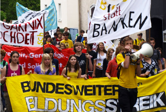 „Der Strombedarf in Deutschland schwankt über den Tag. Und das Schöne ist, die Solarenergie, die zum Beispiel, schwankt nicht“ …