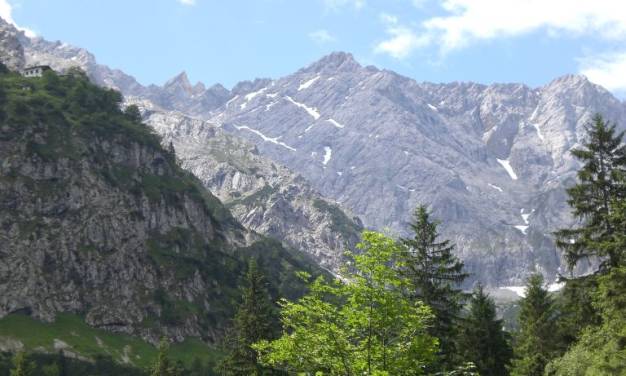 Aktualisierung des CO₂-Budgetmodells bis 2022: Der Mensch emittiert weiter, die Natur baut weiter ab