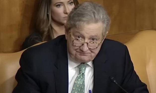 Klimawahn: Senator Kennedy stellt Staatssekretär des US-Energieministeriums bloß