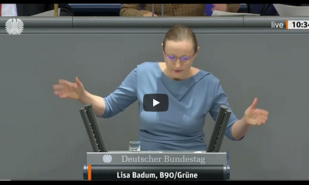 „Kosmisch verursachte Wolkenbildung – für wie blöd halten Sie eigentlich die Bürger?“ … fragt Lisa Badum, Grüne