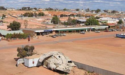 „Erneuerbare“ Energien versorgen Coober Pedy endlich fünf Tage am Stück mit Strom!