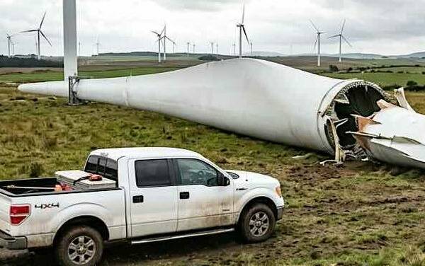 Behörden in Texas ordnen die Beseitigung von Tausenden illegal entsorgten Windkraftflügeln an